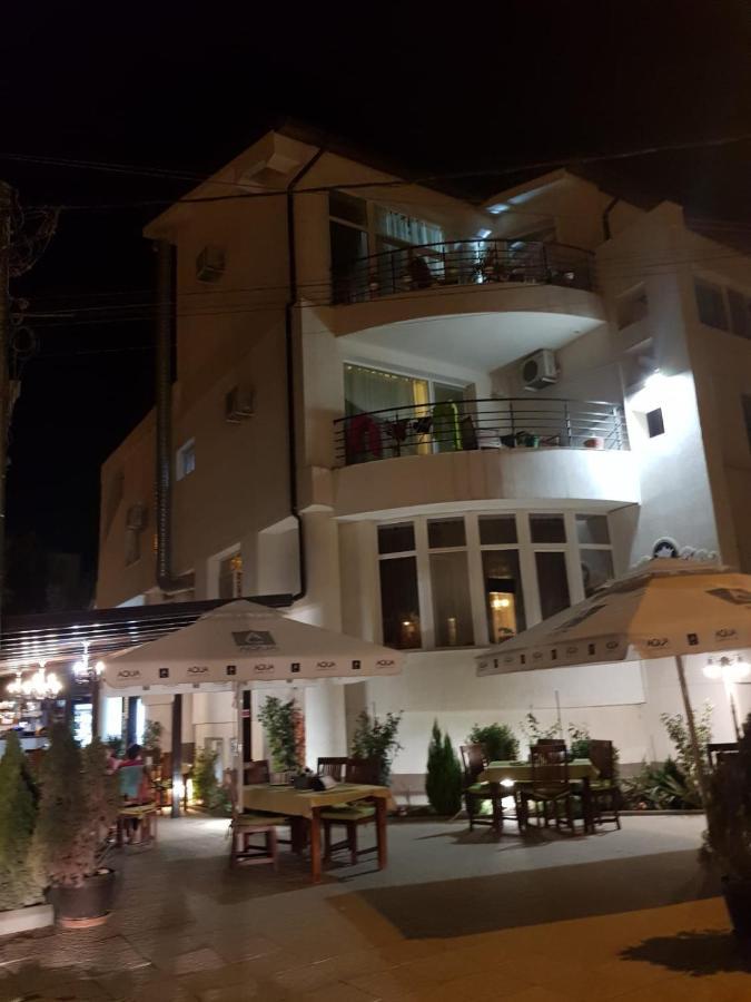 Boutique Vila White Duchess Năvodari Eksteriør bilde