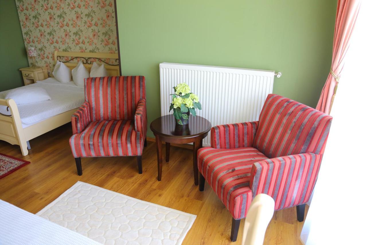 Boutique Vila White Duchess Năvodari Eksteriør bilde