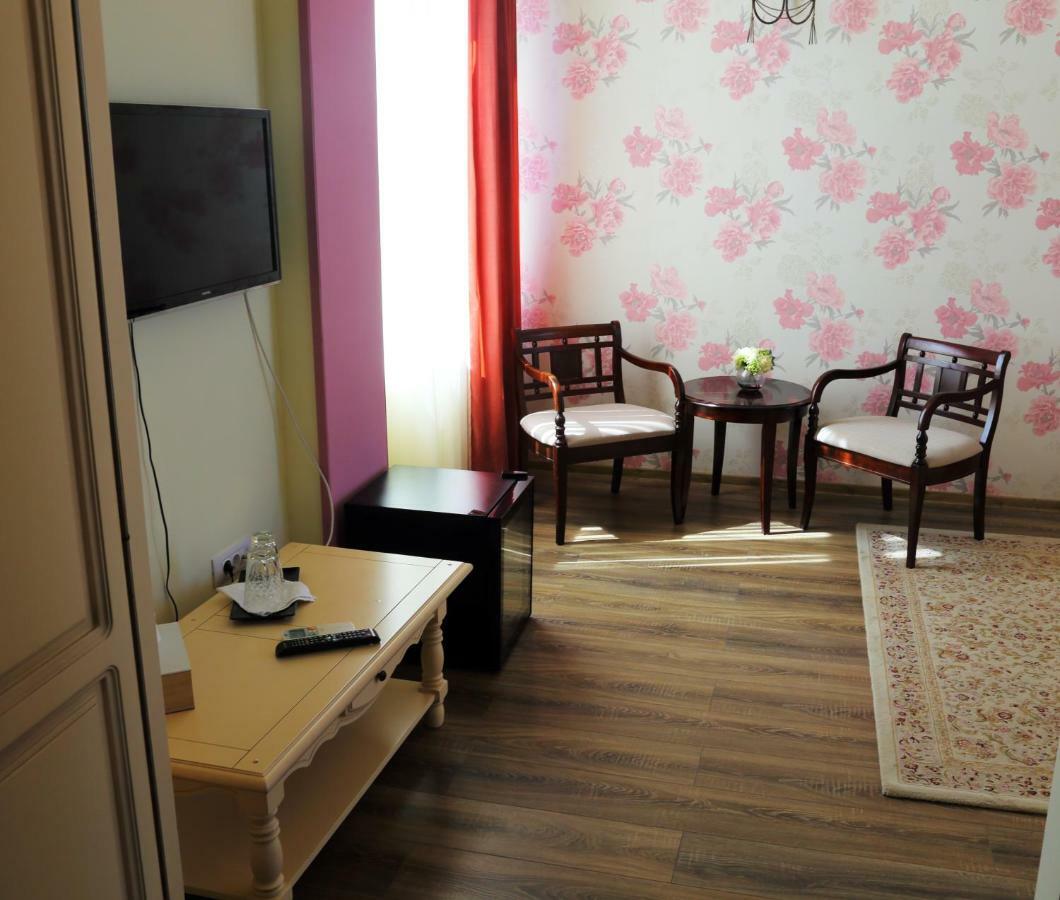 Boutique Vila White Duchess Năvodari Eksteriør bilde